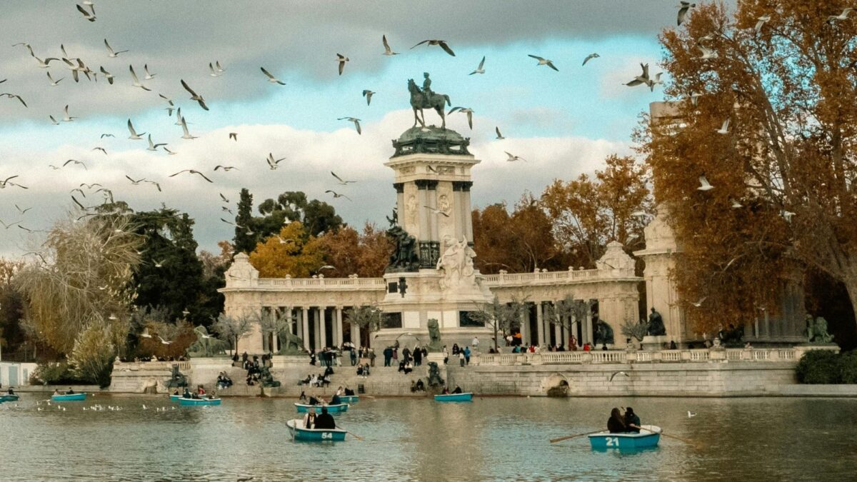 Cenar cerca del Estanque Grande del Retiro